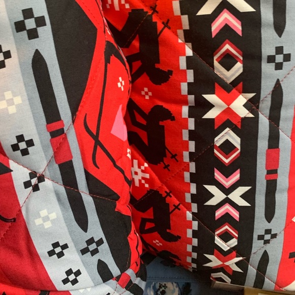 NWT Vera Bradley Blanket Throw Nordic Stripe Christmas Down quilted 55 X 72 - Picture 3 of 13